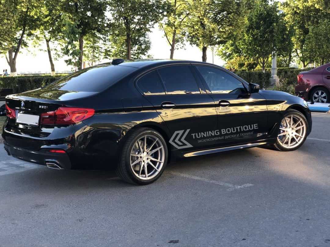 BMW 5 Series и 19" диски Rohana RFX2 Brushed Titanium фото 1